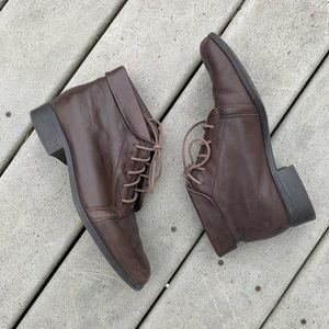 Vintage Brown Leather Lace Up Peter Pan Boots